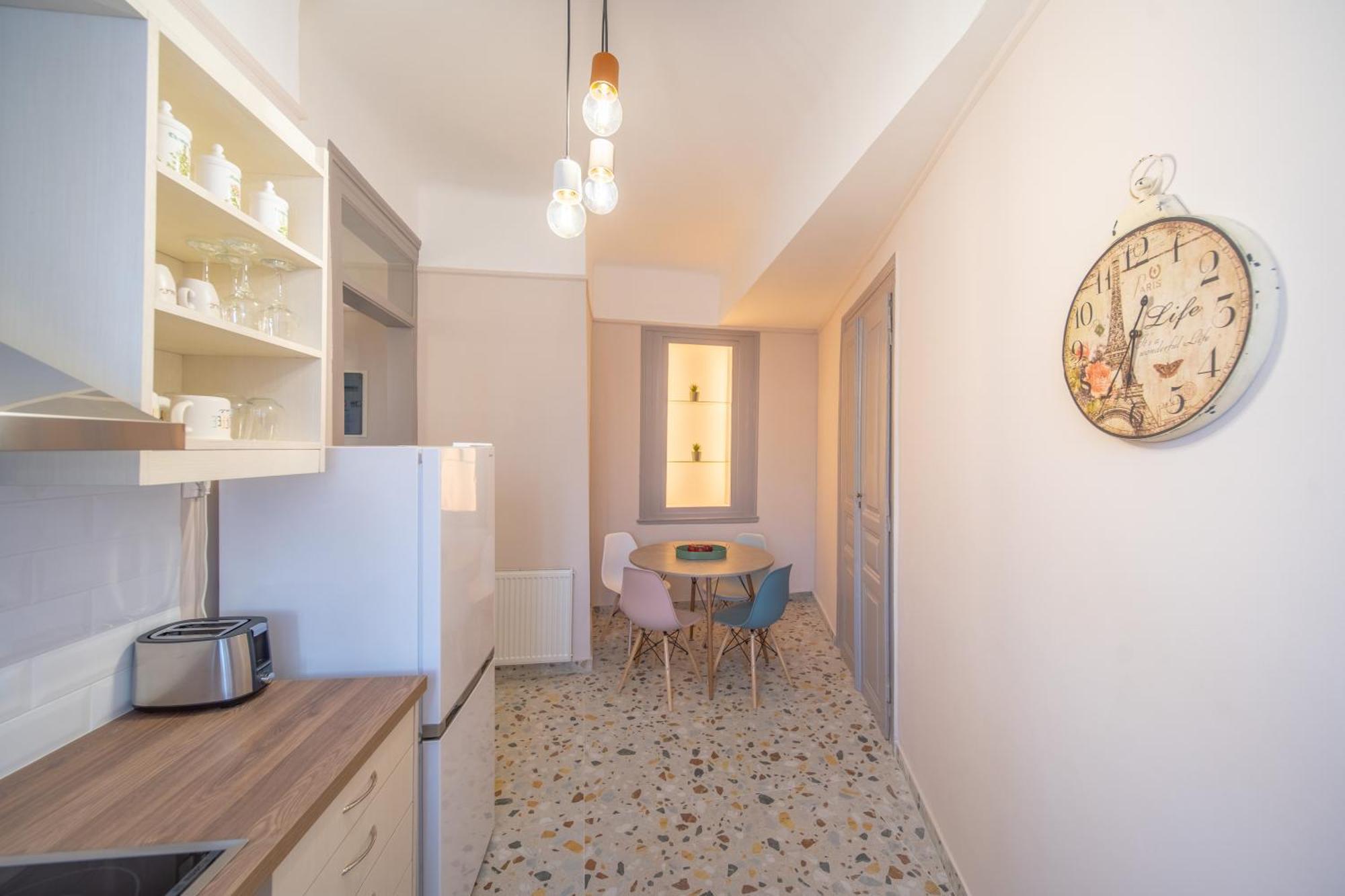 Appartement Oikia Tripodon à Athènes Extérieur photo